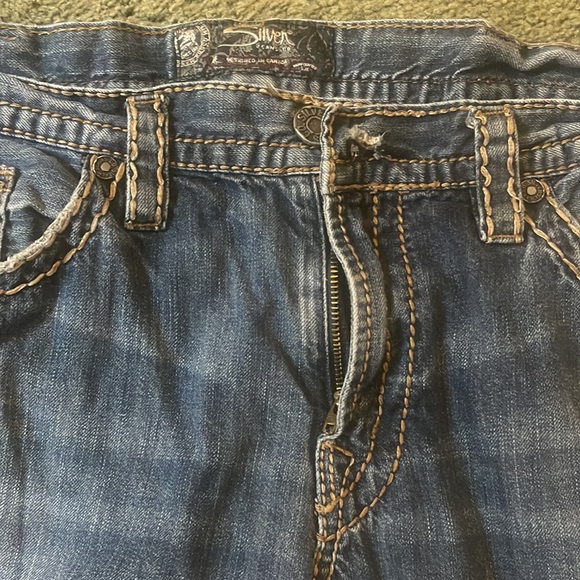 Silver Nash Heritage Size 36X30 Dark Blue Jean in Great Condition - Picture 2 of 4